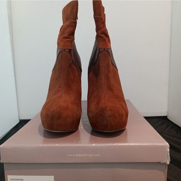💯🔥BAKERS KATERINA SUEDE LEATHER BOOTIES 3" HEELS WOMEN'S SIZE 9.5- Gently Wor - Picture 2 of 11
